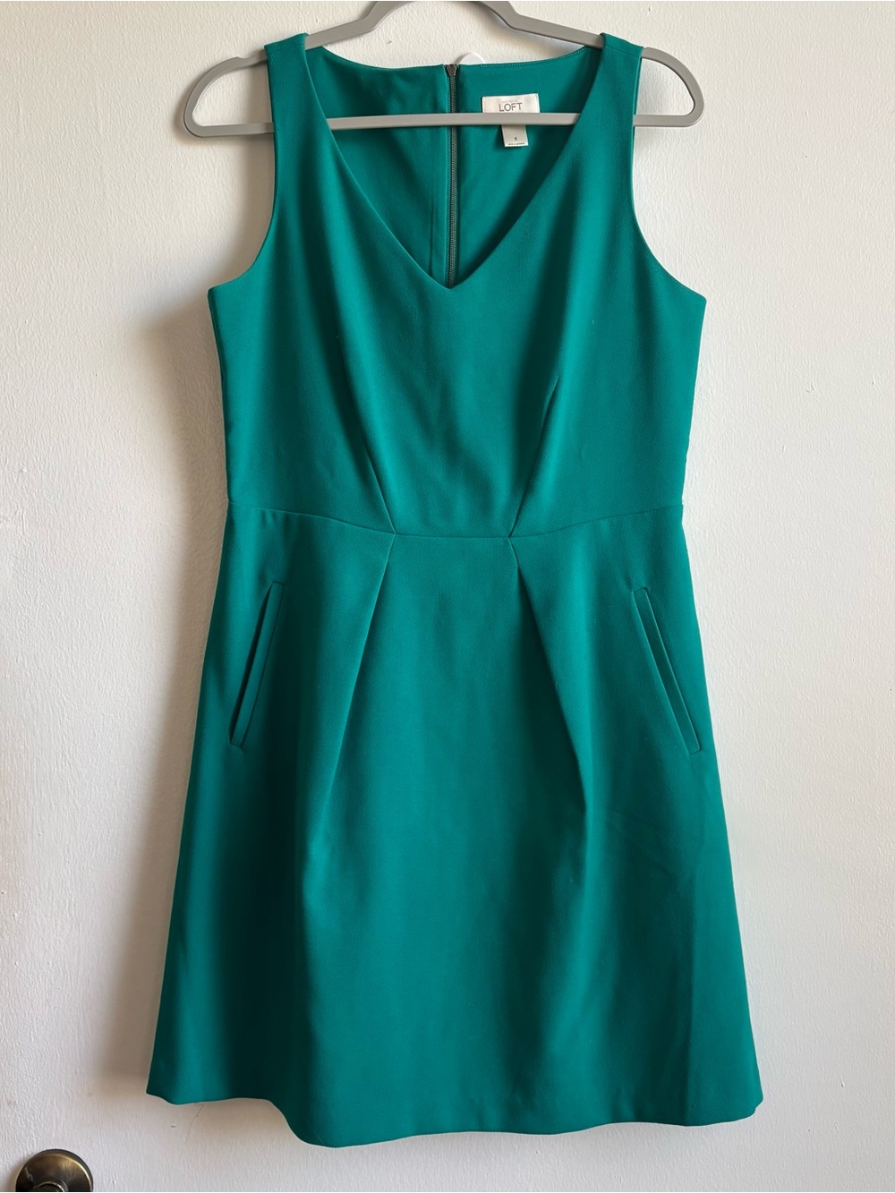 LOFT Green Solid A-Line V-Neck Sleeveless Zip Knee Dress Womens 8 Pockets